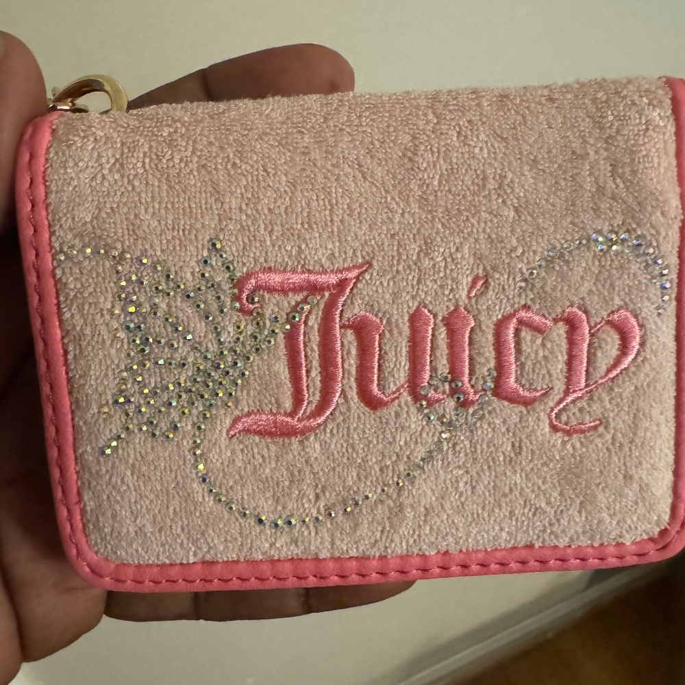 Juicy Couture Wing It Card Case.